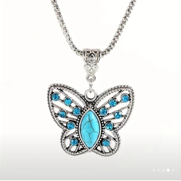 NWT Butterfly Jewelry Set - Necklace, Drop Hook Earrings & Bracelet - Picture 5 of 10